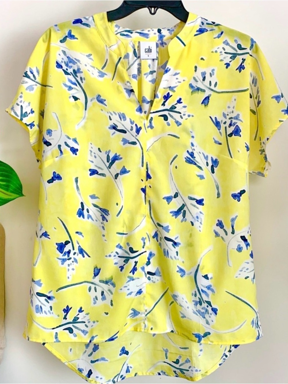 Cabi Sunny Yellow Floral Top – Size Small